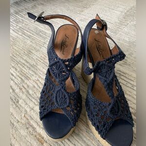 LUCKY BRAND BlUE MACRAME WEDGE